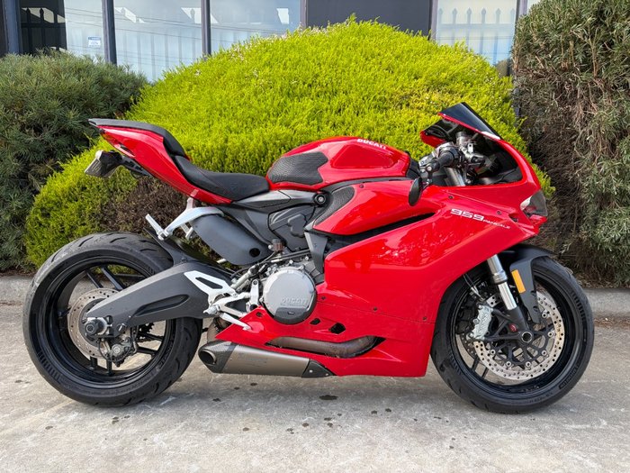 2016 DUCATI