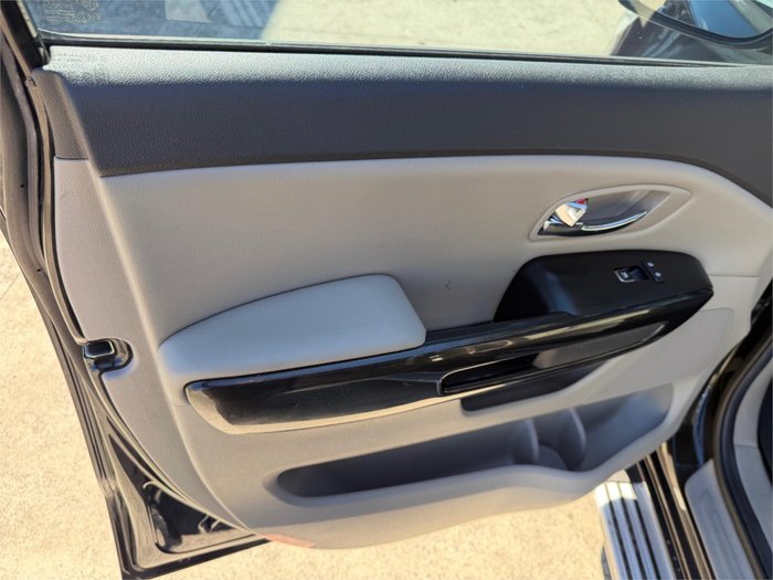 2016 KIA CARNIVAL SLi