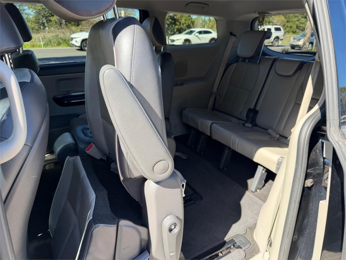2016 KIA CARNIVAL SLi