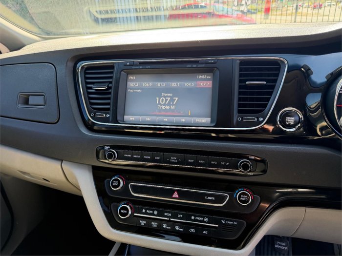 2016 KIA CARNIVAL SLi
