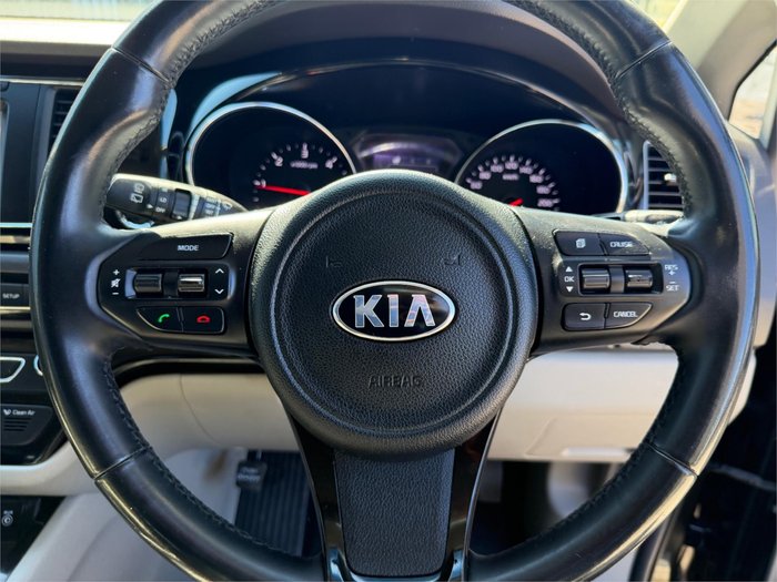 2016 KIA CARNIVAL SLi