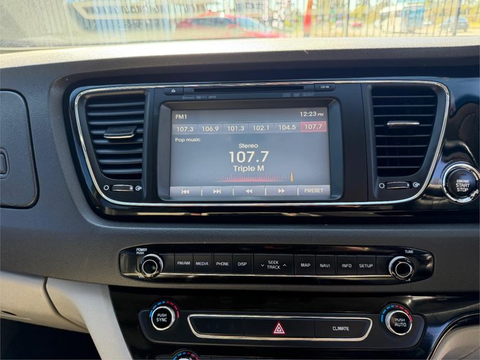 2016 KIA CARNIVAL SLi