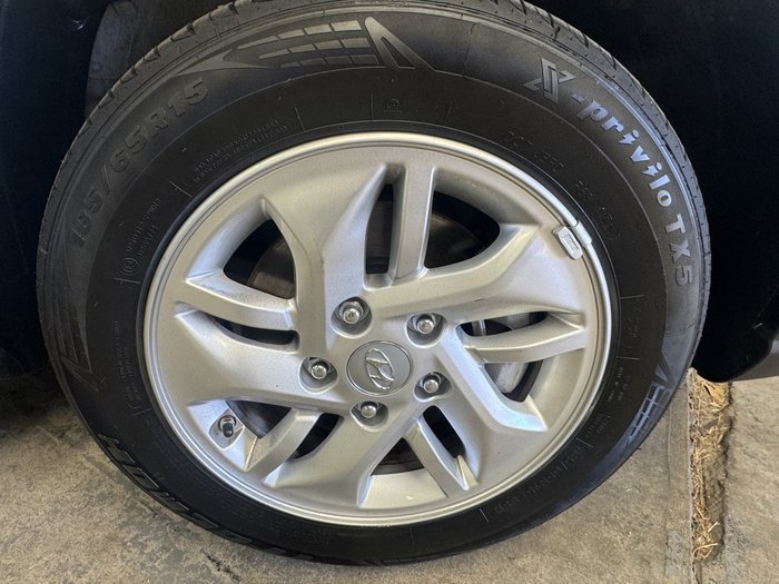 2023 Hyundai Venue (No Badge)