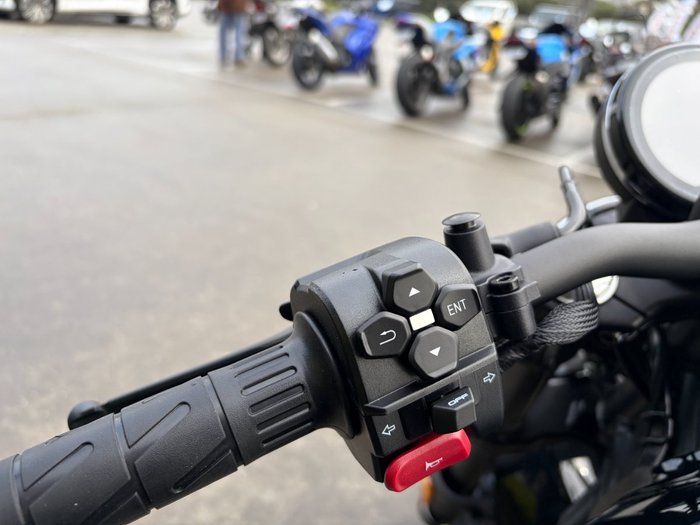 2025 CFMOTO 450 CL-C BOBBER Black