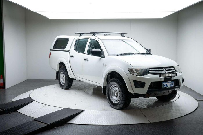 2014 Mitsubishi Triton GLX