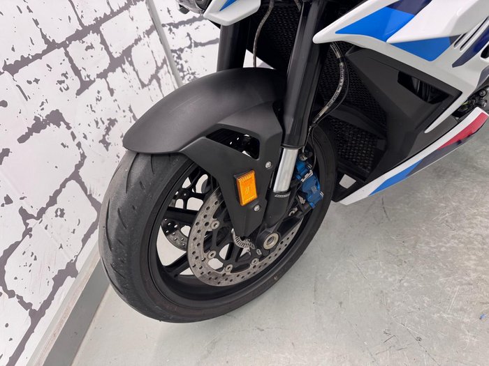 2023 BMW M 1000 R M 1000 White