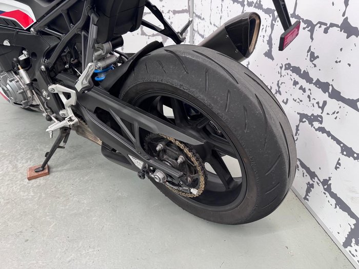2023 BMW M 1000 R M 1000 White