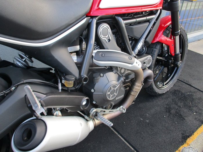 2015 DUCATI SCRAMBLER ICON RED