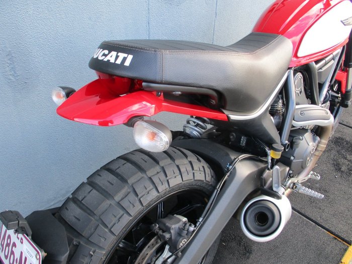 2015 DUCATI SCRAMBLER ICON RED