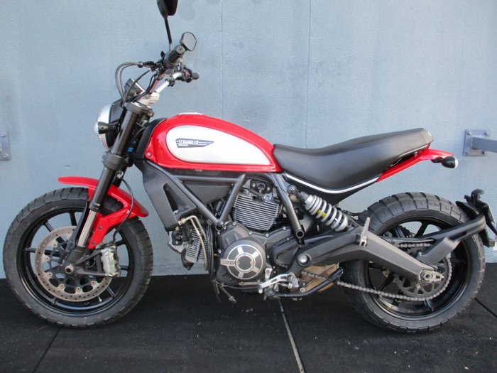 2015 DUCATI SCRAMBLER ICON RED