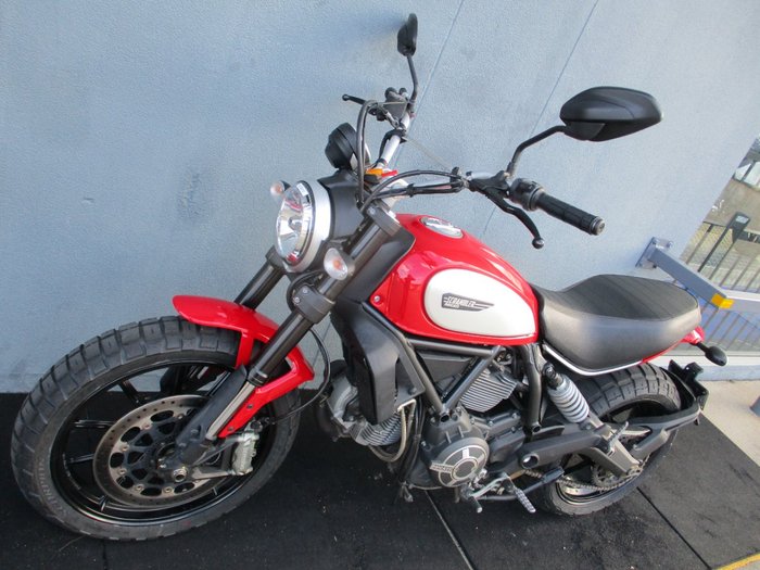 2015 DUCATI SCRAMBLER ICON RED