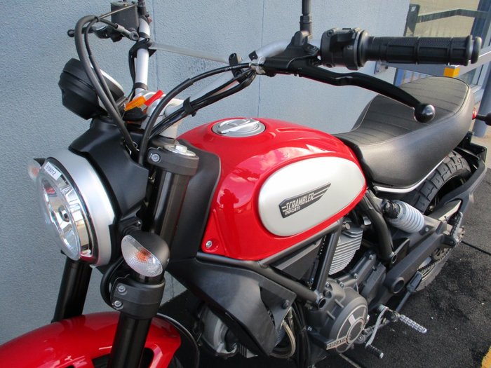 2015 DUCATI SCRAMBLER ICON RED