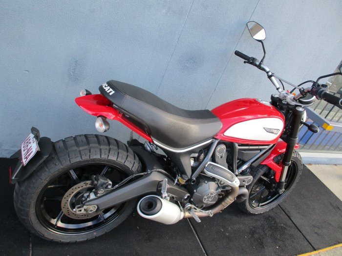 2015 DUCATI SCRAMBLER ICON RED