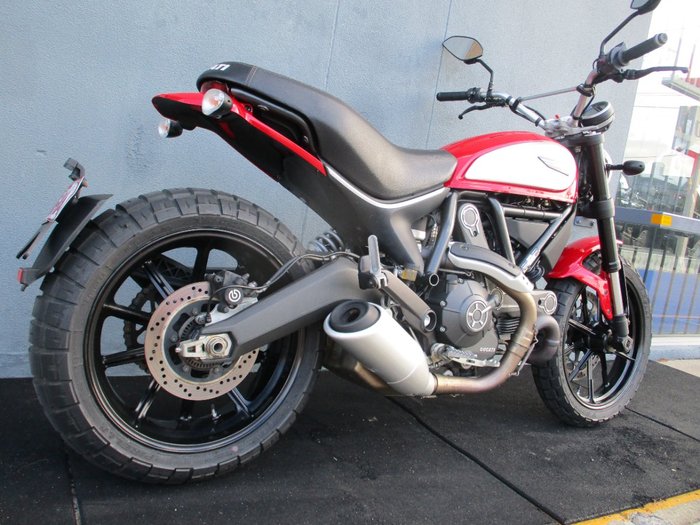 2015 DUCATI SCRAMBLER ICON RED