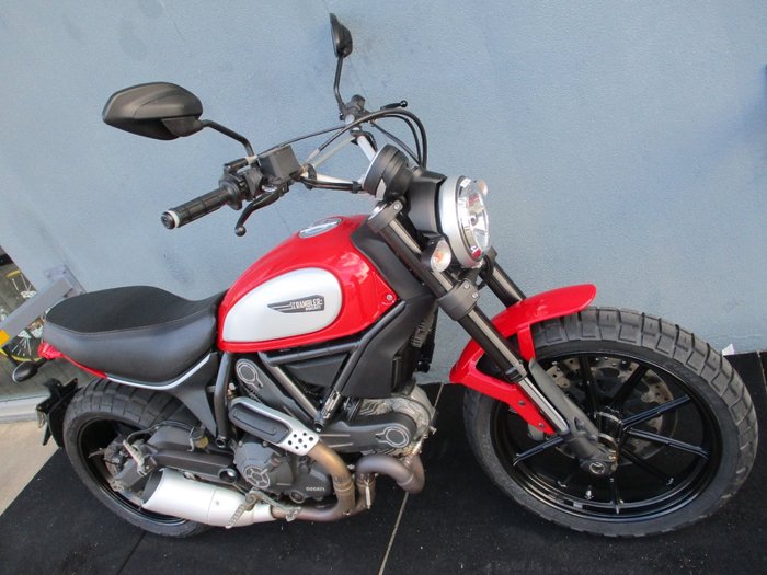 2015 DUCATI SCRAMBLER ICON RED