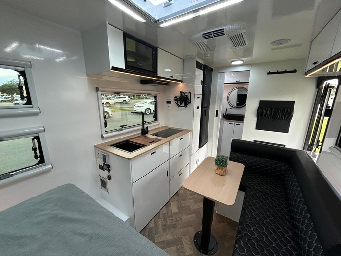 2026 Union RV Pinnacle 17.6