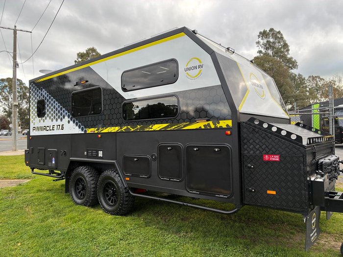 2026 Union RV Pinnacle 17.6