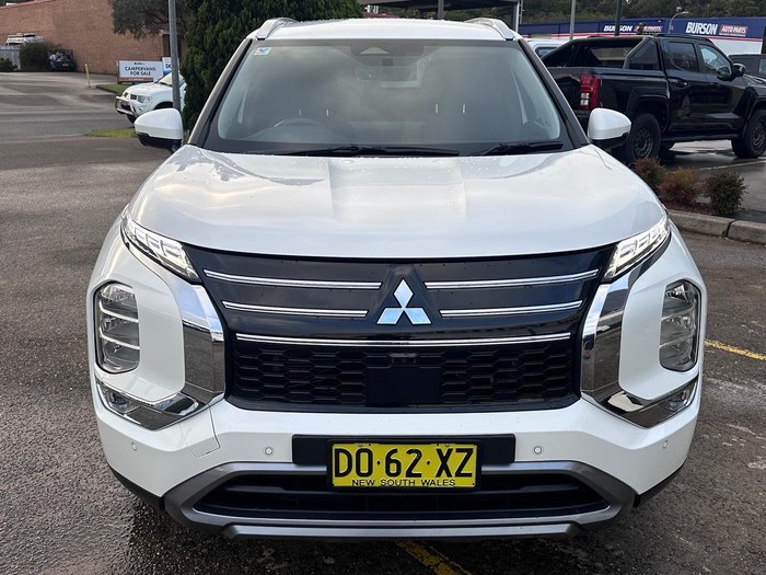 2025 Mitsubishi Outlander LS