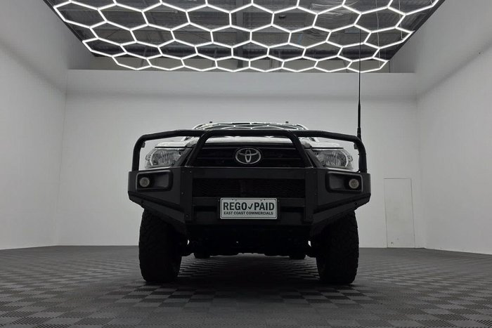 2022 Toyota Hilux SR