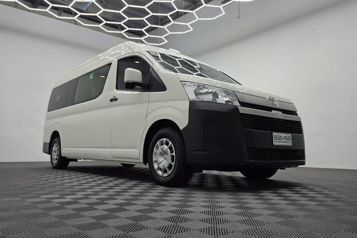 2022 Toyota Hiace Commuter