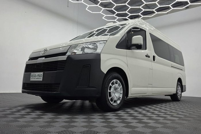 2022 Toyota Hiace Commuter