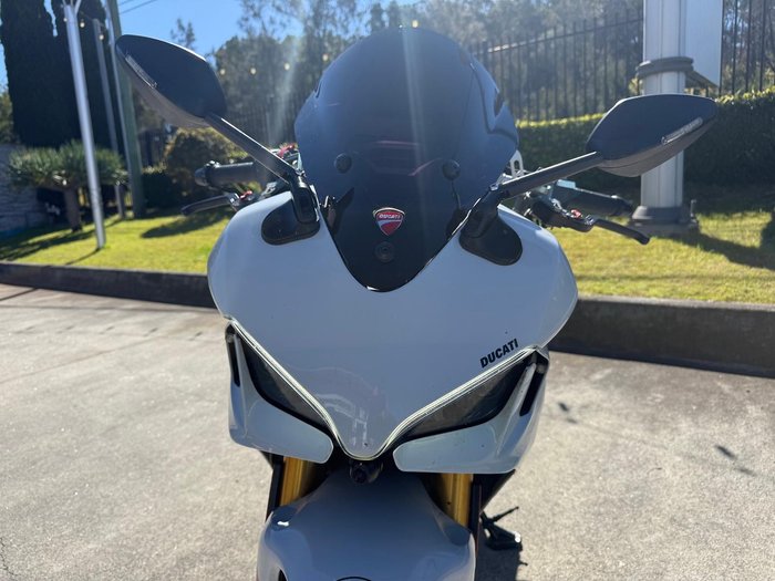 2024 Ducati SuperSport S