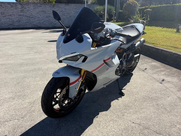 2024 Ducati SuperSport S