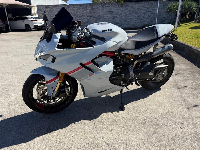 2024 Ducati SuperSport S