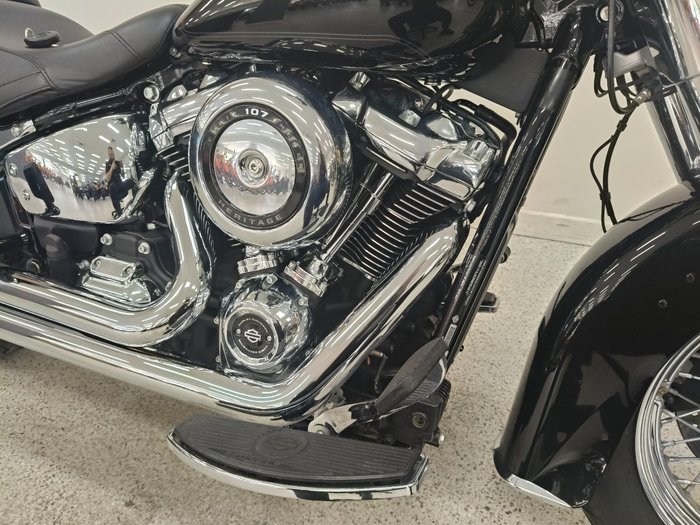 2021 Harley-davidson FLHC HERITAGE CLASSIC (107) Black