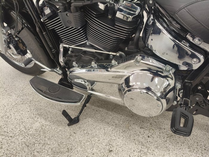 2021 Harley-davidson FLHC HERITAGE CLASSIC (107) Black