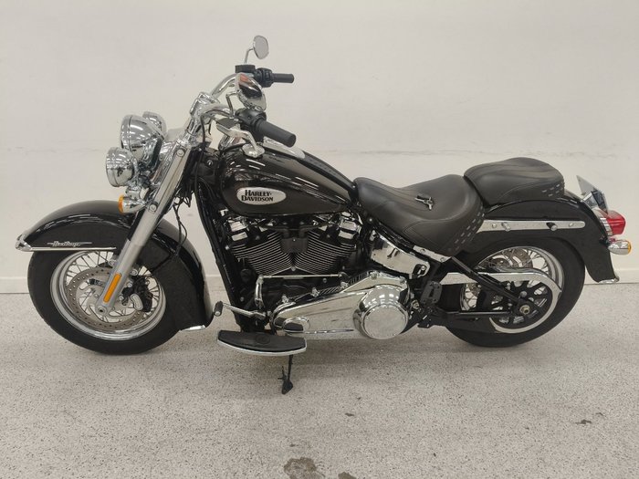 2021 Harley-davidson FLHC HERITAGE CLASSIC (107) Black