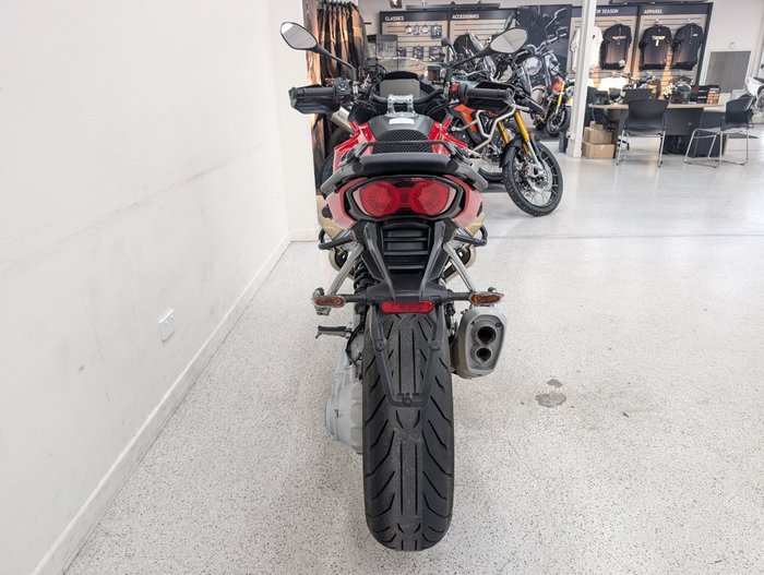 2023 MOTO GUZZI V100 MANDELLO Red