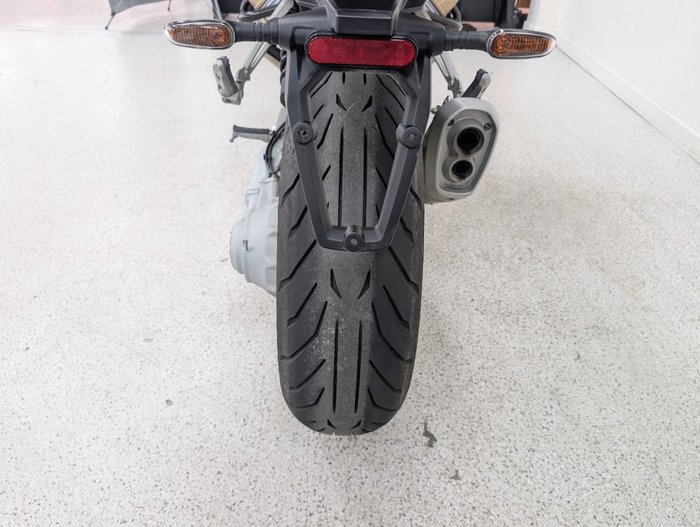 2023 MOTO GUZZI V100 MANDELLO Red