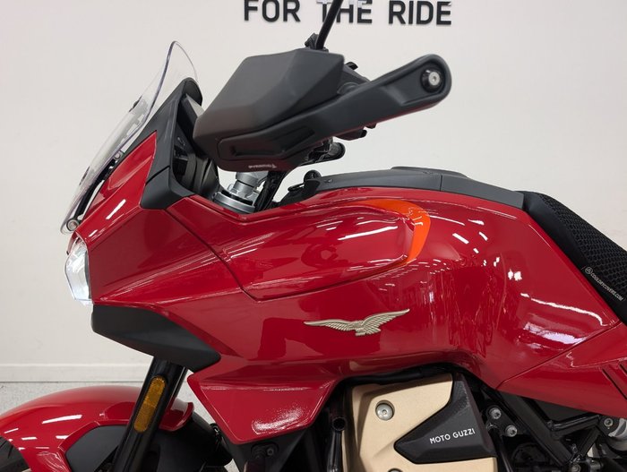 2023 MOTO GUZZI V100 MANDELLO Red