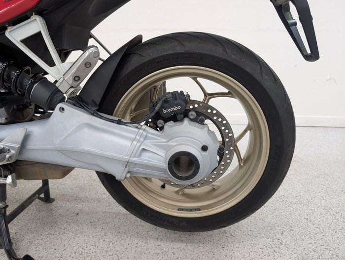 2023 MOTO GUZZI V100 MANDELLO Red