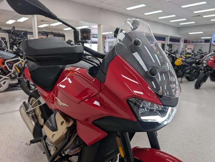 2023 MOTO GUZZI V100 MANDELLO Red