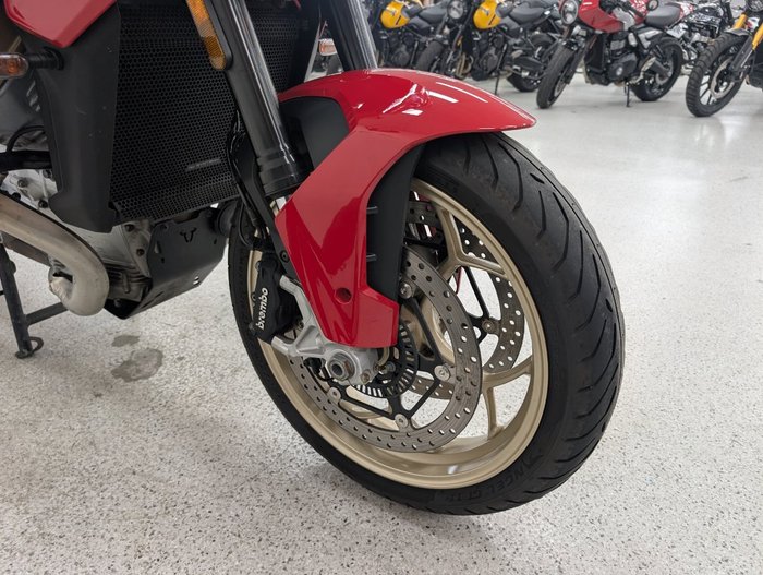 2023 MOTO GUZZI V100 MANDELLO Red