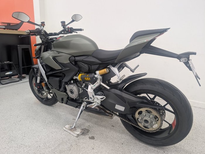 2024 DUCATI STREETFIGHTER V2 Green