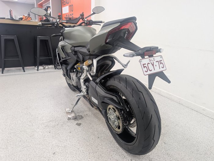 2024 DUCATI STREETFIGHTER V2 Green