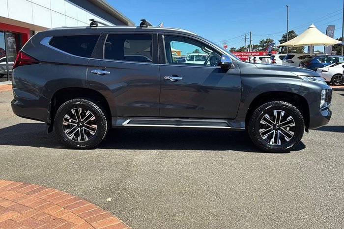 2021 Mitsubishi Pajero Sport GLS