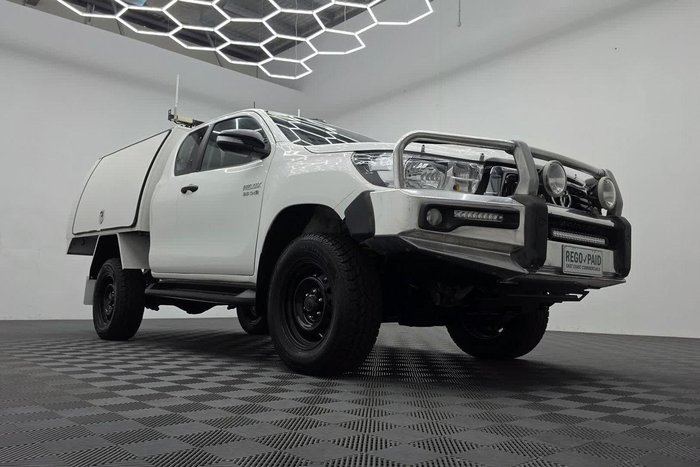 2019 Toyota Hilux SR