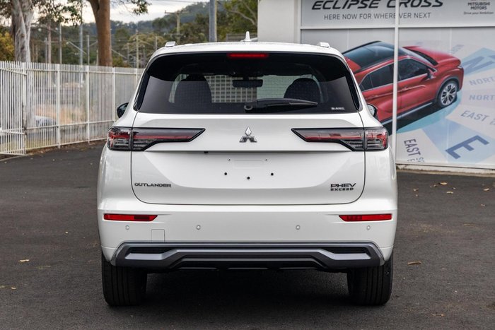 2025 Mitsubishi Outlander PHEV Exceed