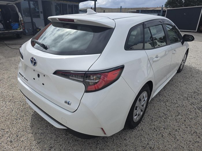 2021 Toyota Corolla Touring G-X  Hybrid