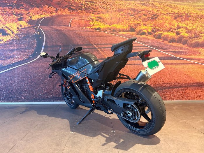 2026 KTM 990 RC R RC Black