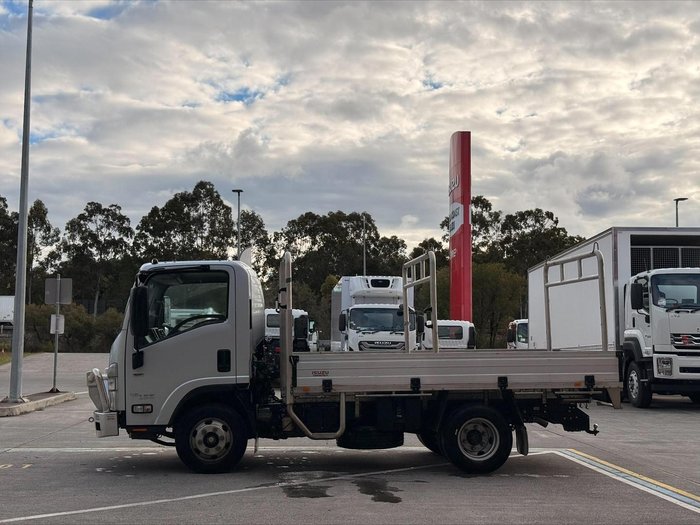 2022 Isuzu N Series