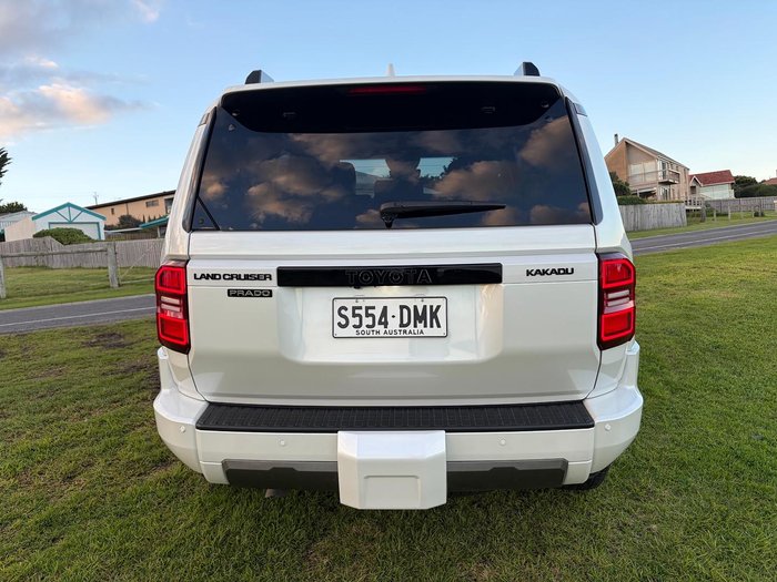 2025 Toyota Landcruiser Prado Kakadu