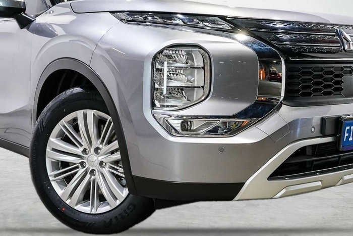 2021 Mitsubishi Outlander LS