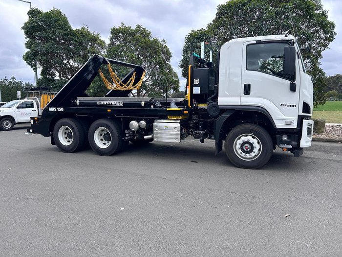 2025 Isuzu F Series FVZ 260-300 AT R46