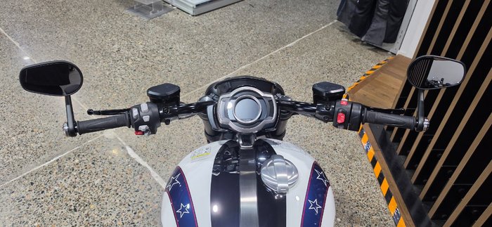 2025 Triumph ROCKET 3 R EVEL KNIEVEL SILVER