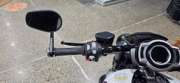 2025 Triumph ROCKET 3 R EVEL KNIEVEL SILVER